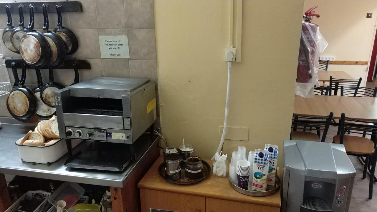 Hayarkon Hostel Tel Aviv Buitenkant foto