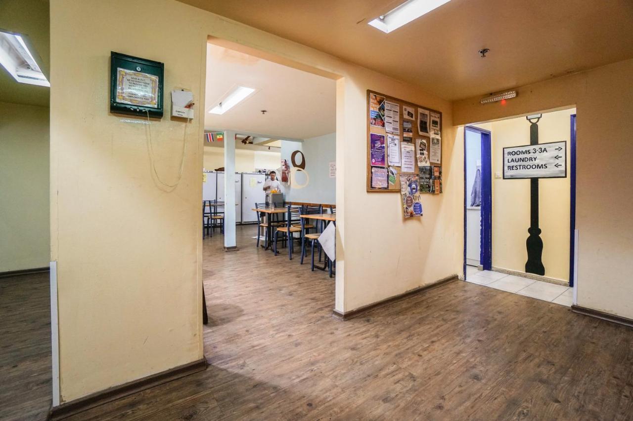 Hayarkon Hostel Tel Aviv Buitenkant foto