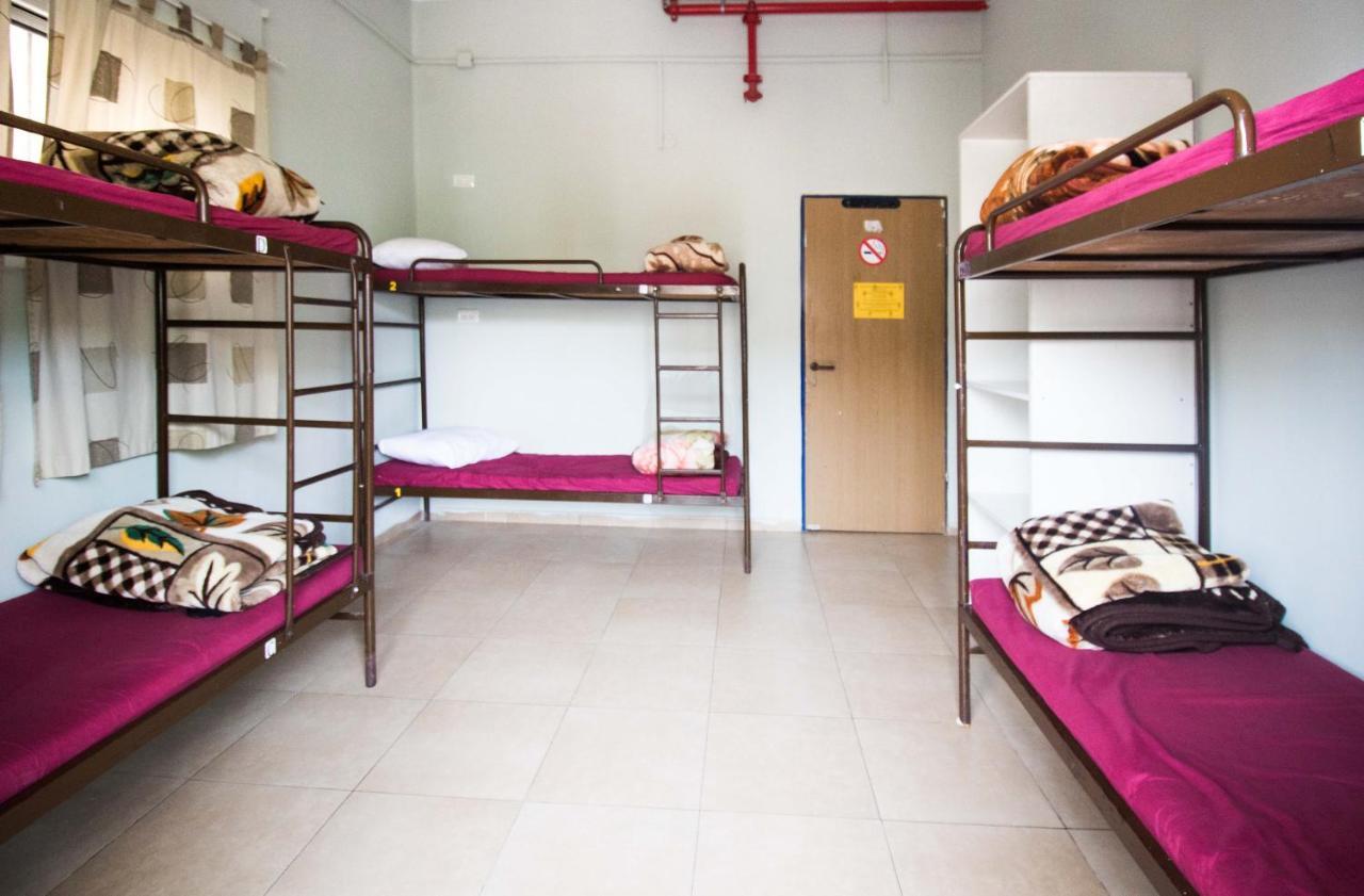 Hayarkon Hostel Tel Aviv Buitenkant foto