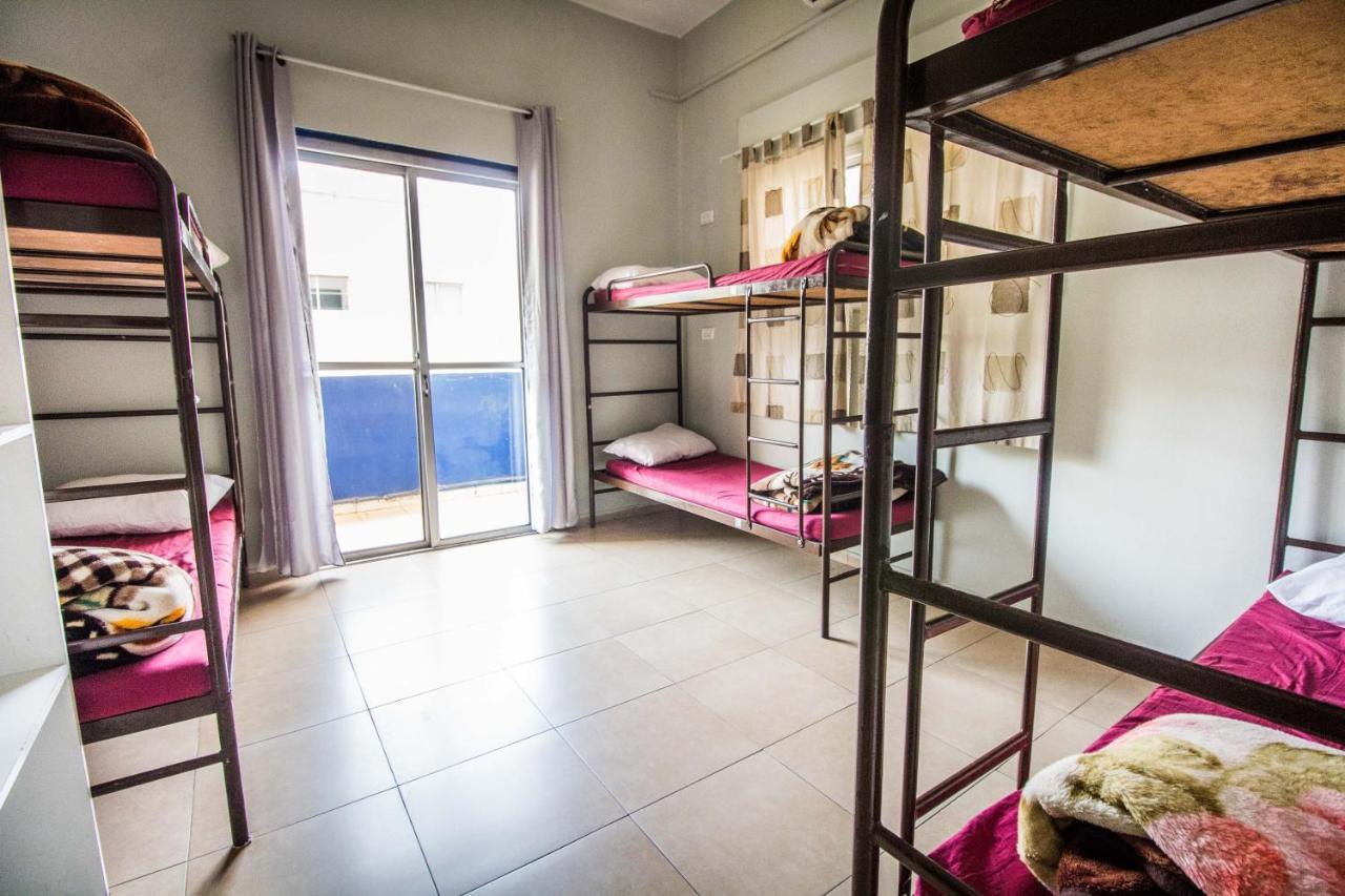 Hayarkon Hostel Tel Aviv Buitenkant foto
