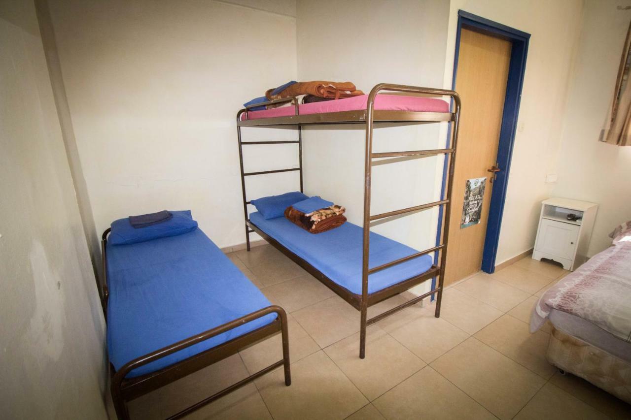 Hayarkon Hostel Tel Aviv Buitenkant foto