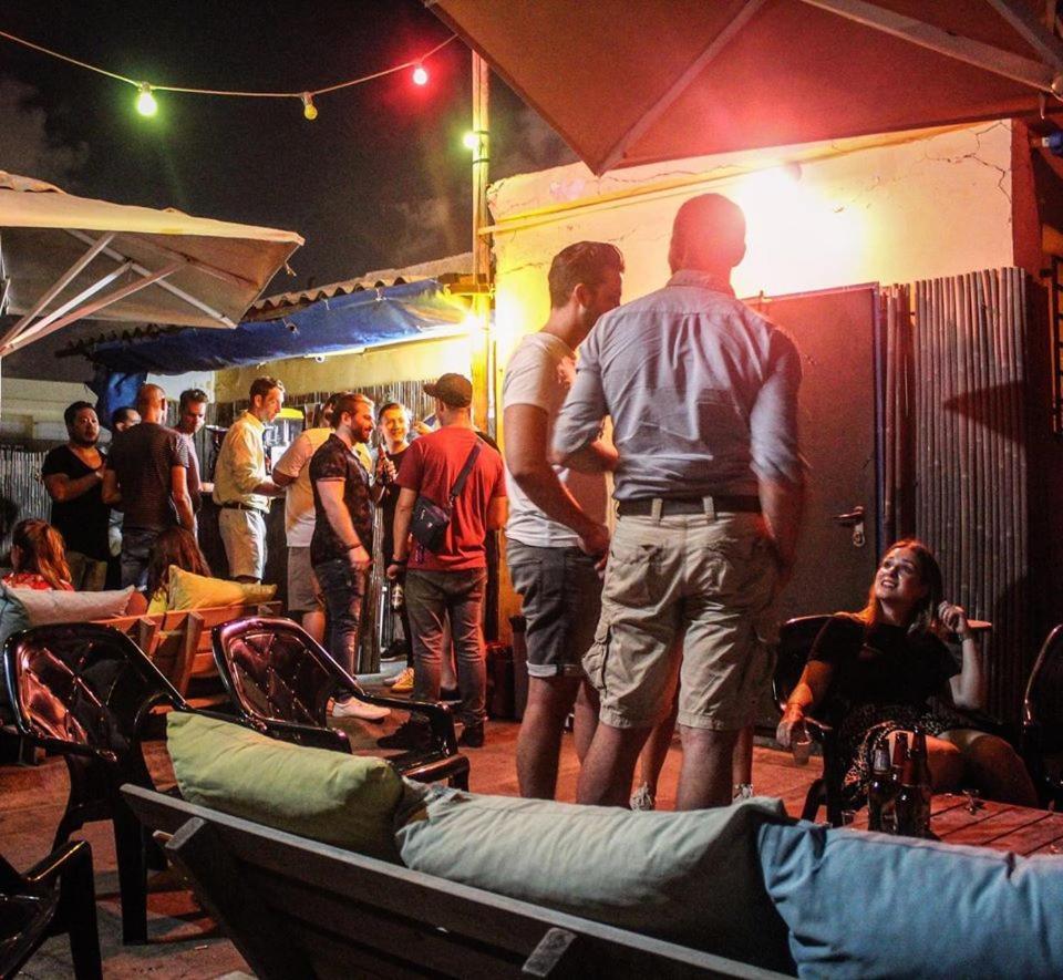 Hayarkon Hostel Tel Aviv Buitenkant foto